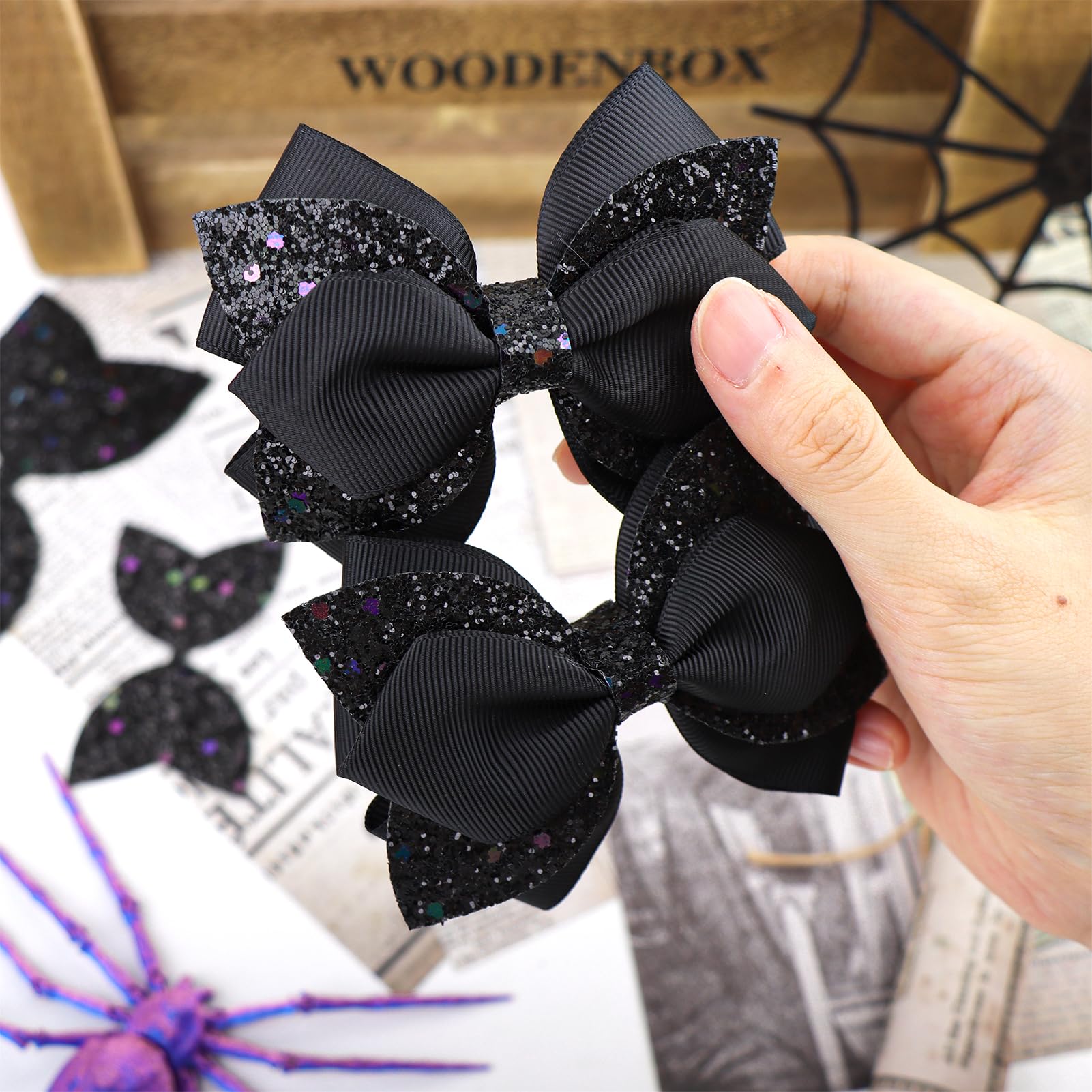 YanJie gift-ready hair bow offers stylish option for fashion lovers.
