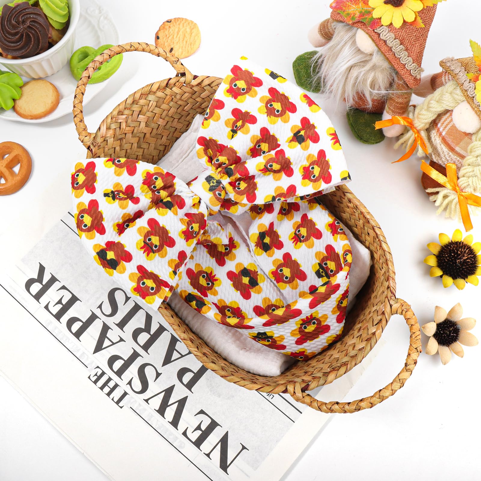 Yanjie gift-ready headband packaging makes a thoughtful baby gift.