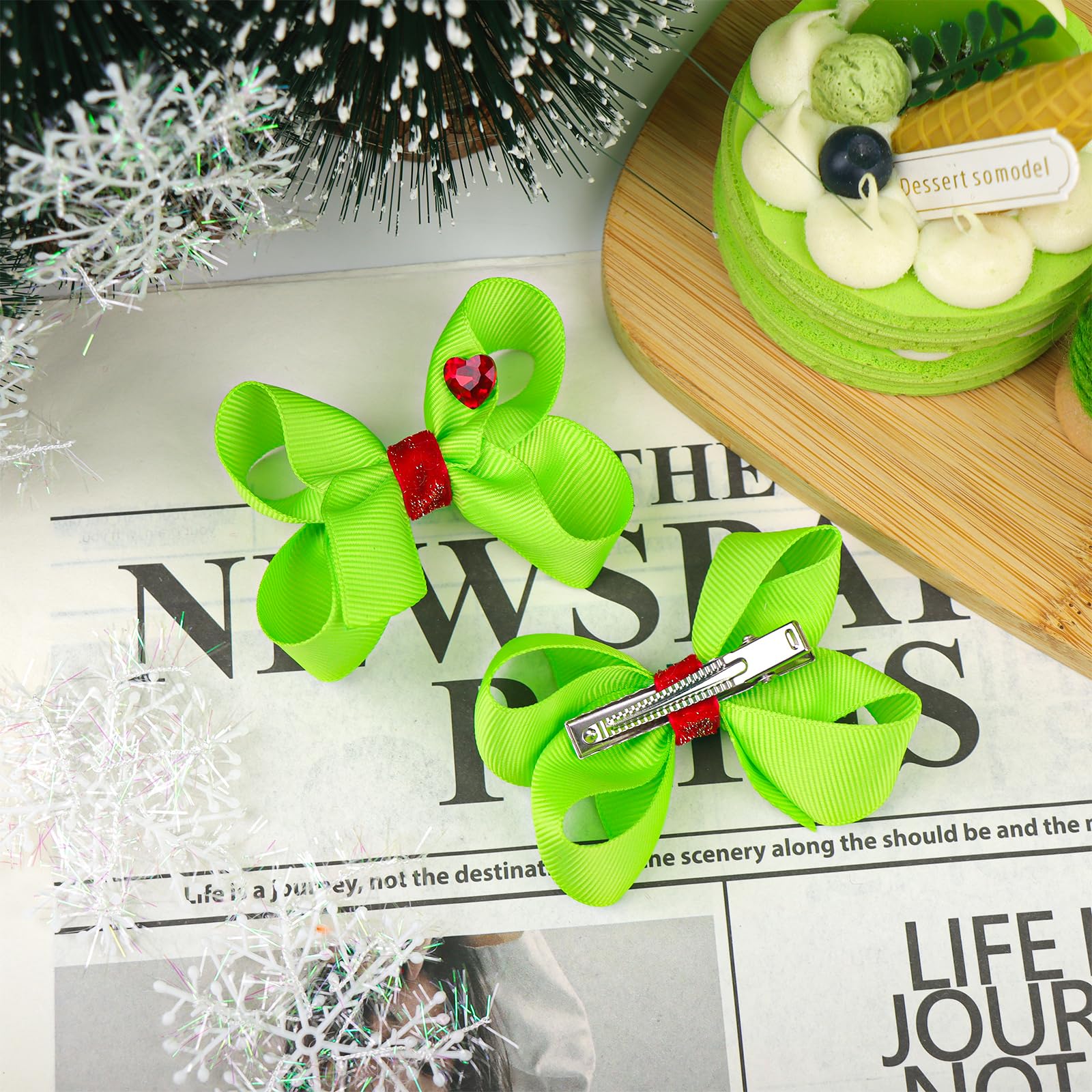 YanJie girls' Christmas hair clip styled for a cute holiday look