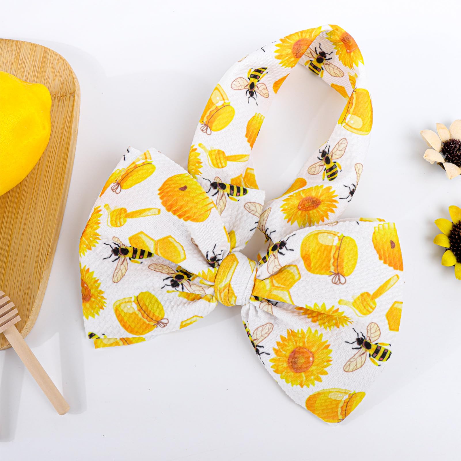 YanJie hairband newborn-fit; no glue, hand-knotted for reliable styling.