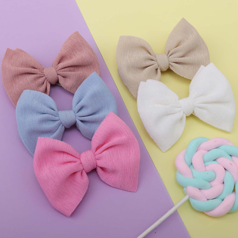 YanJie headbands as a gift for newborns at birthdays and baptisms.