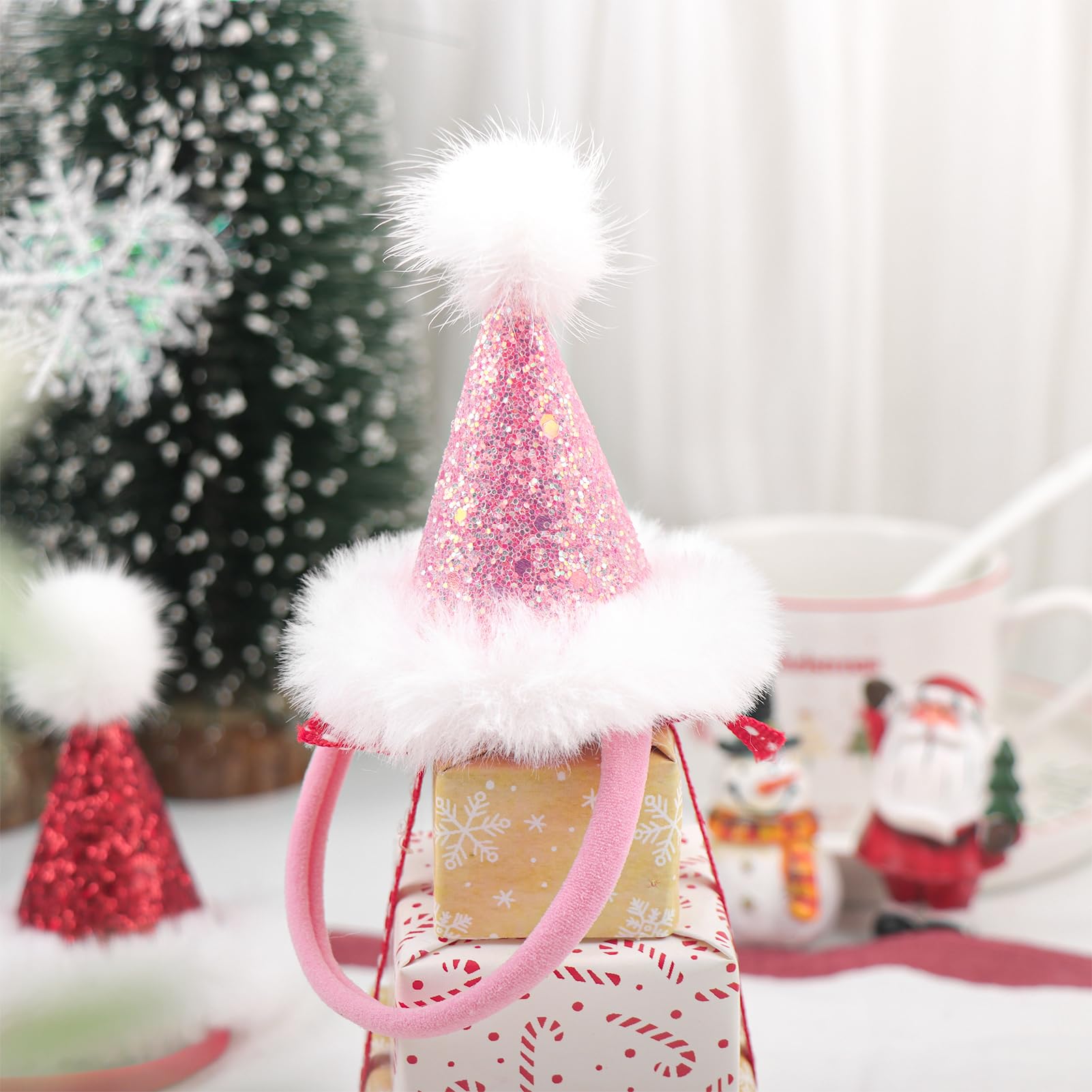 YanJie holiday photo prop Santa hat supports festive family memories.