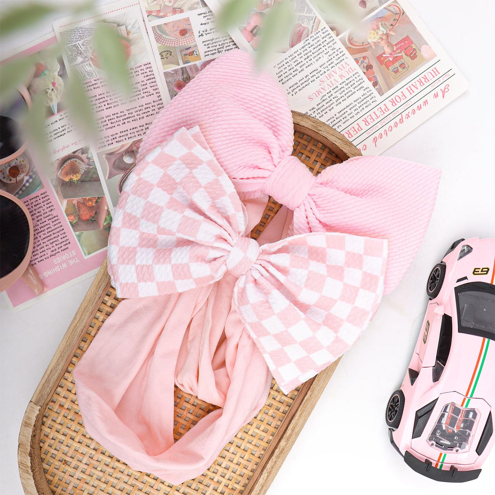 YanJie checkered design headband pairs with many baby outfits.