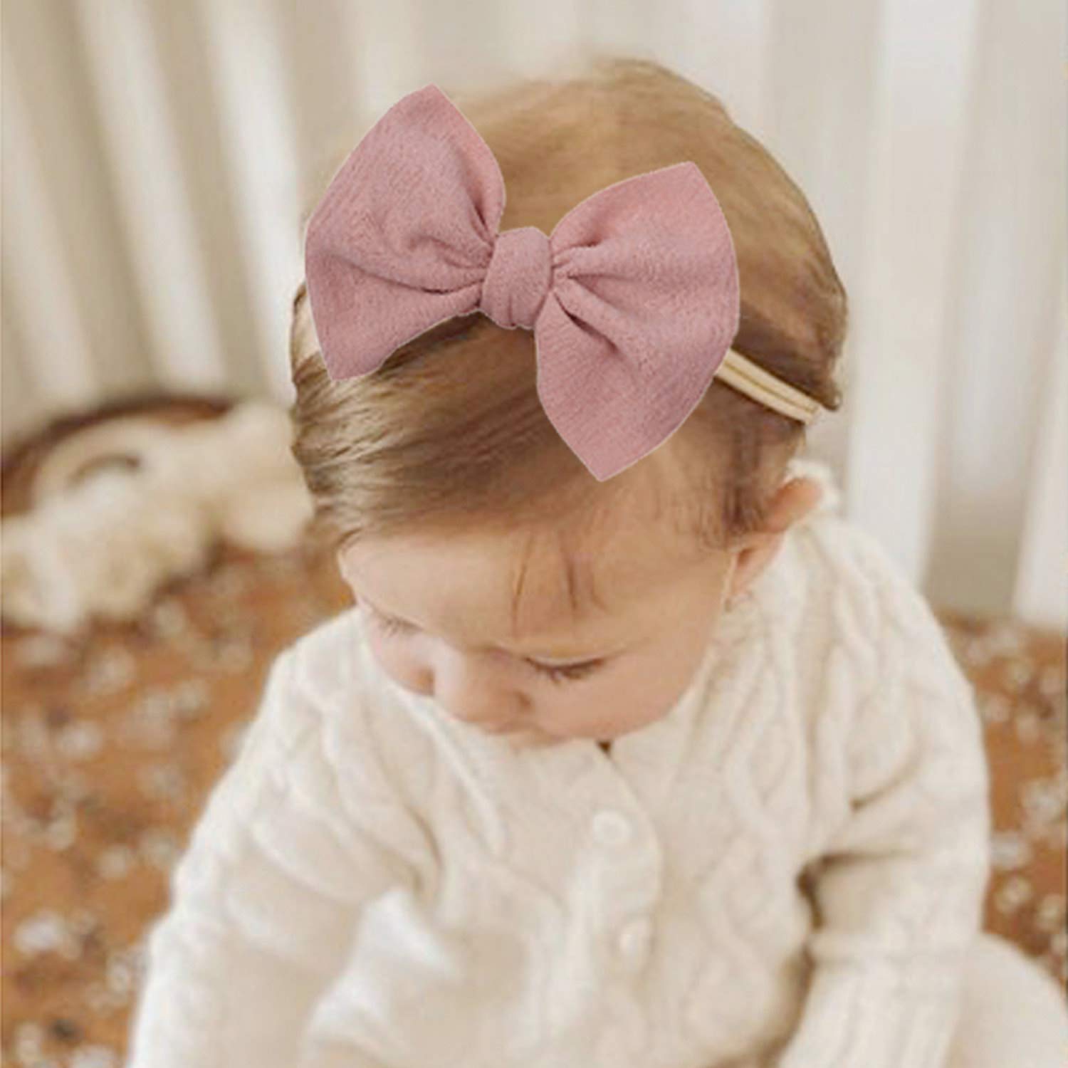 YanJie nylon-stretch headband, soft fabric for all-day comfortable wear.