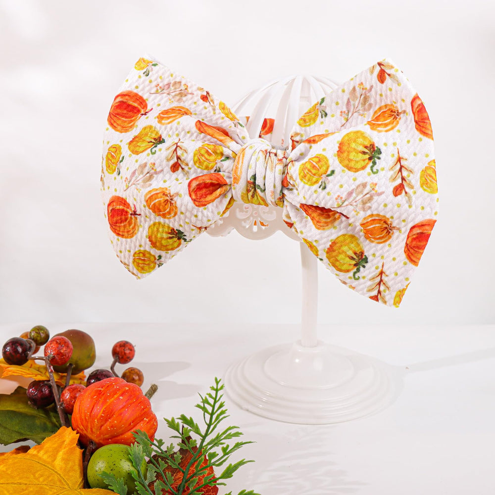 YanJie Pumpkin Headband helps keep baby’s hair tidy during outdoor outings.