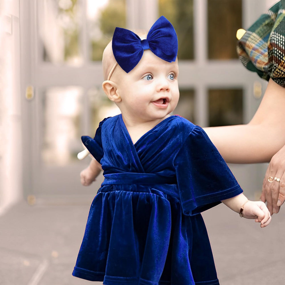 YanJie soft nylon headband demonstrates gentle stretch for comfortable wear.