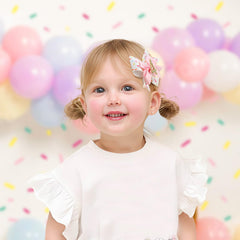 YanJie sparkle number-4 bow adds birthday party sparkle.