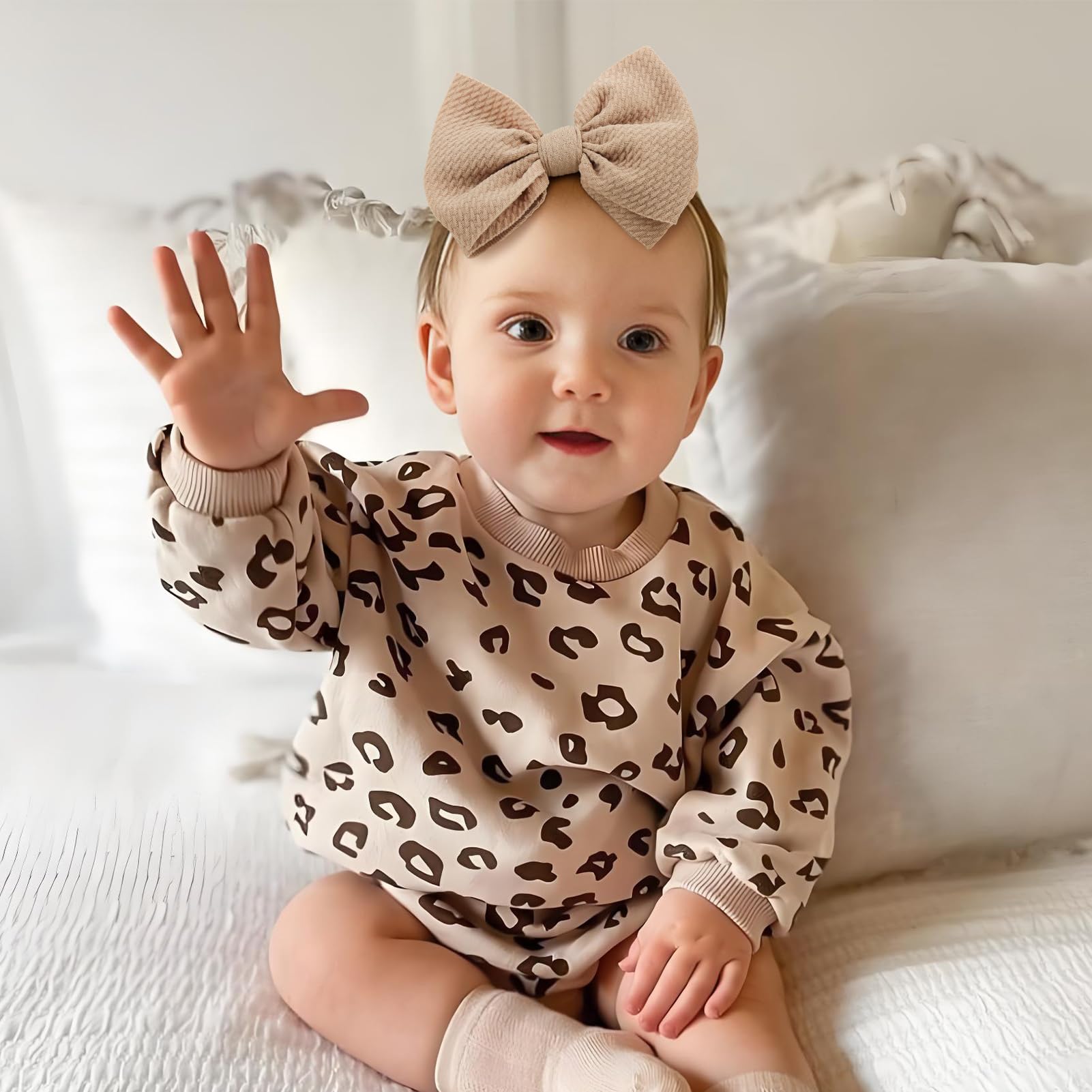 YanJie three-pcs bows set fits newborns with gentle elastic comfort.