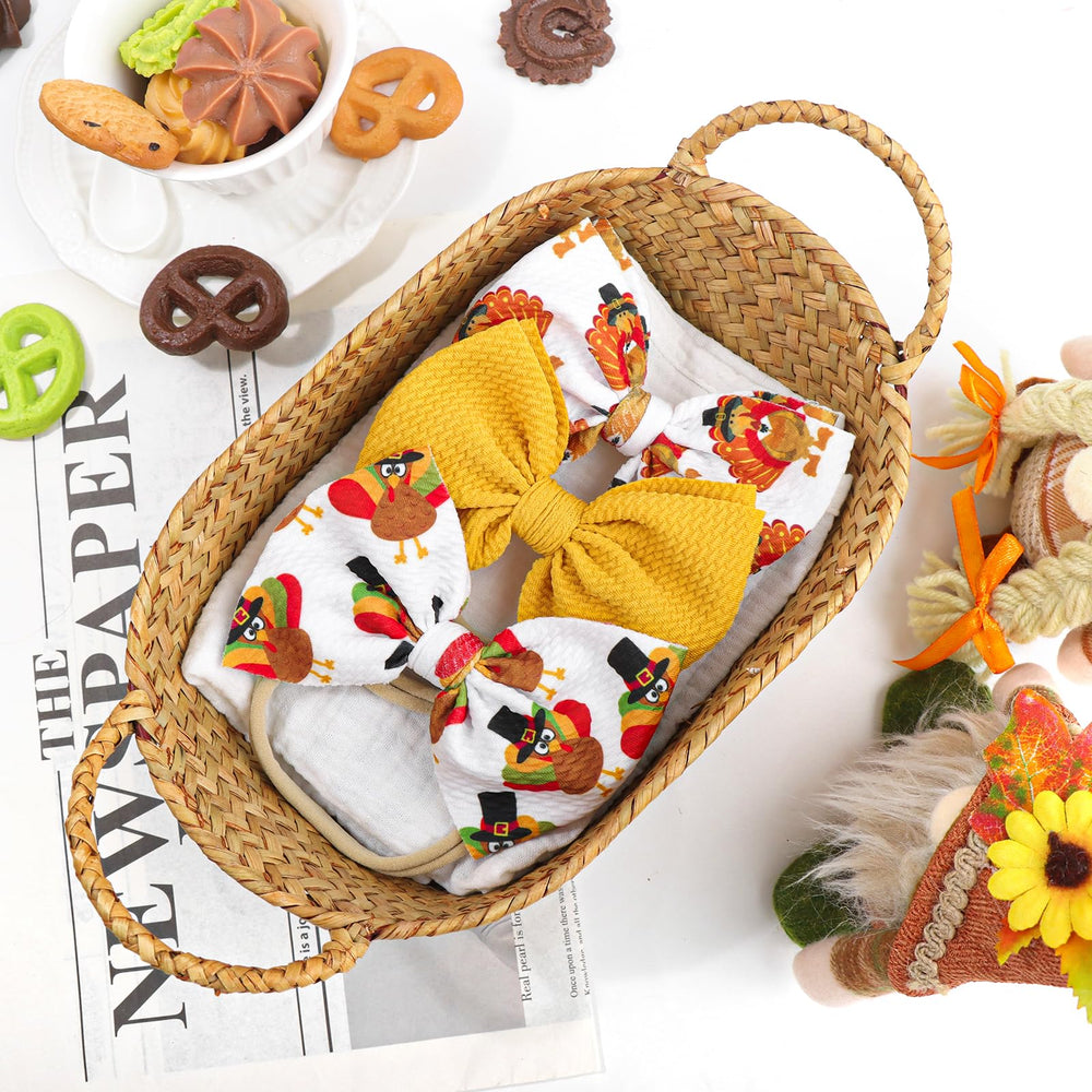 YanJie turkey-printed bows for girls suit photos and holiday outfits.