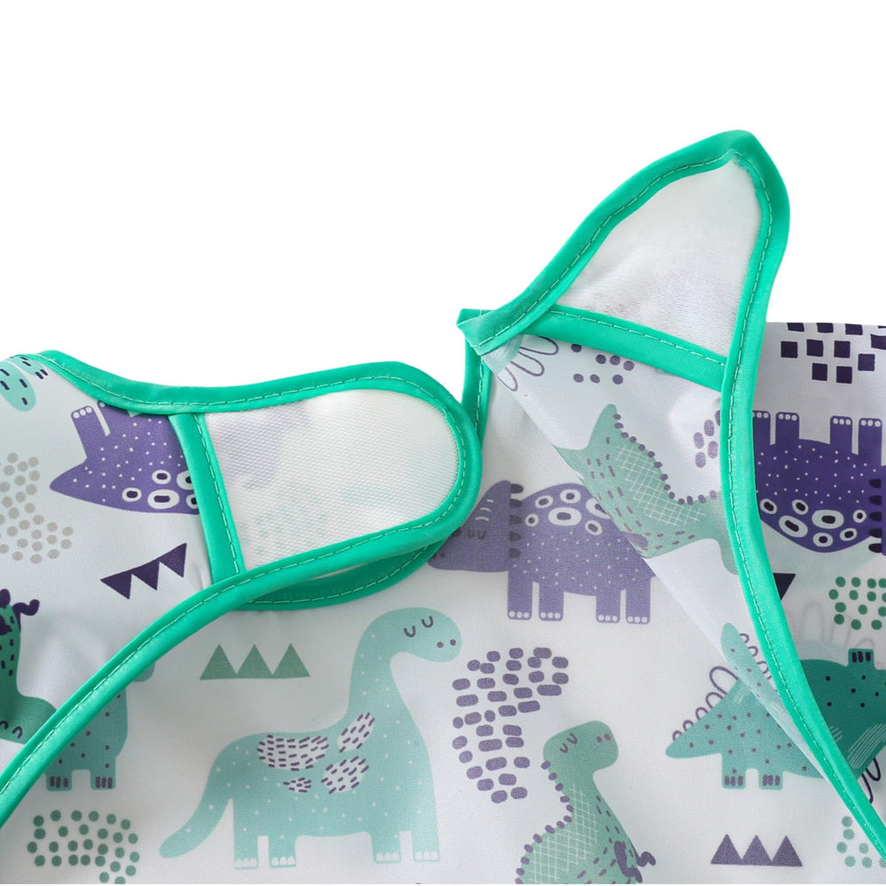 YeeLauf Sleeved Bib wipe-clean option suits quick on-the-go cleanup.