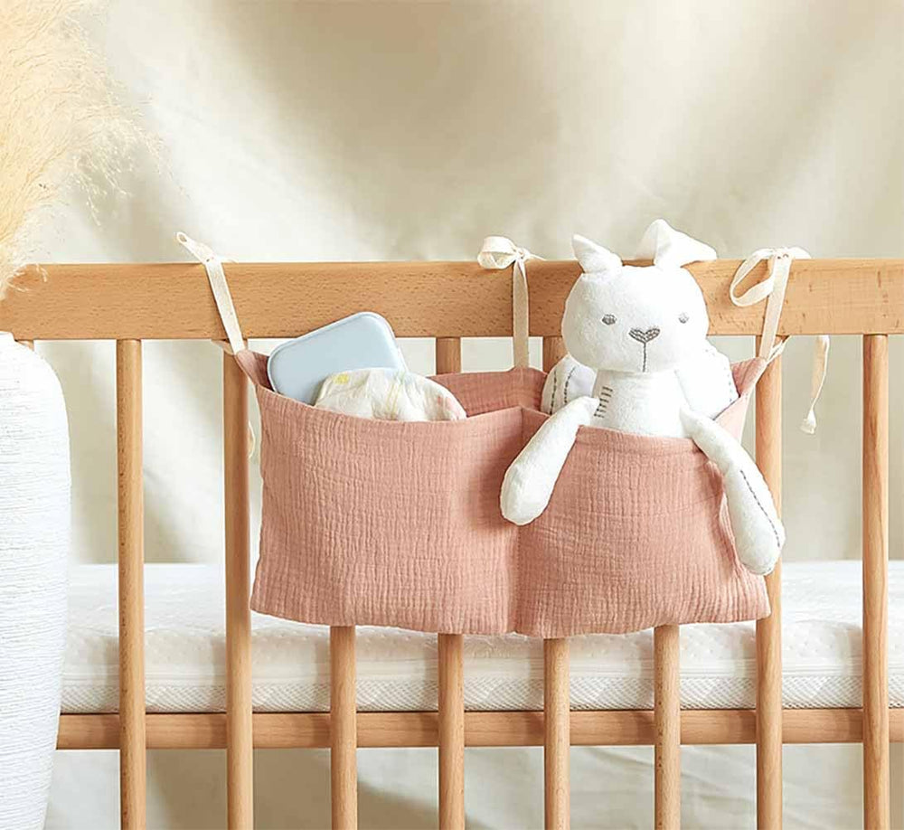 YeeMan adjustable straps enable flexible, secure crib hanging.