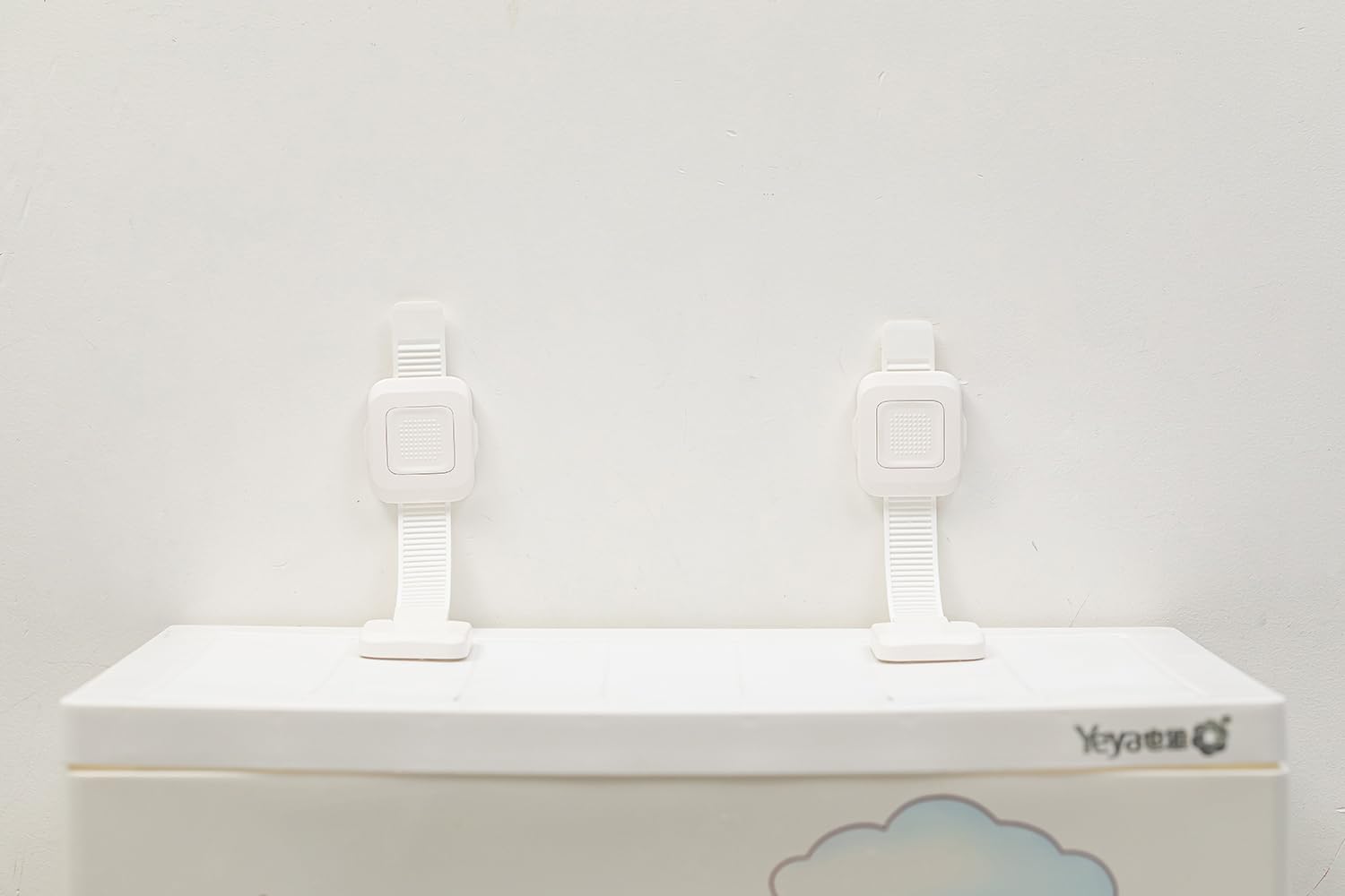 YEYA toddler-proof dresser-anchor in use highlights secure daily routines.