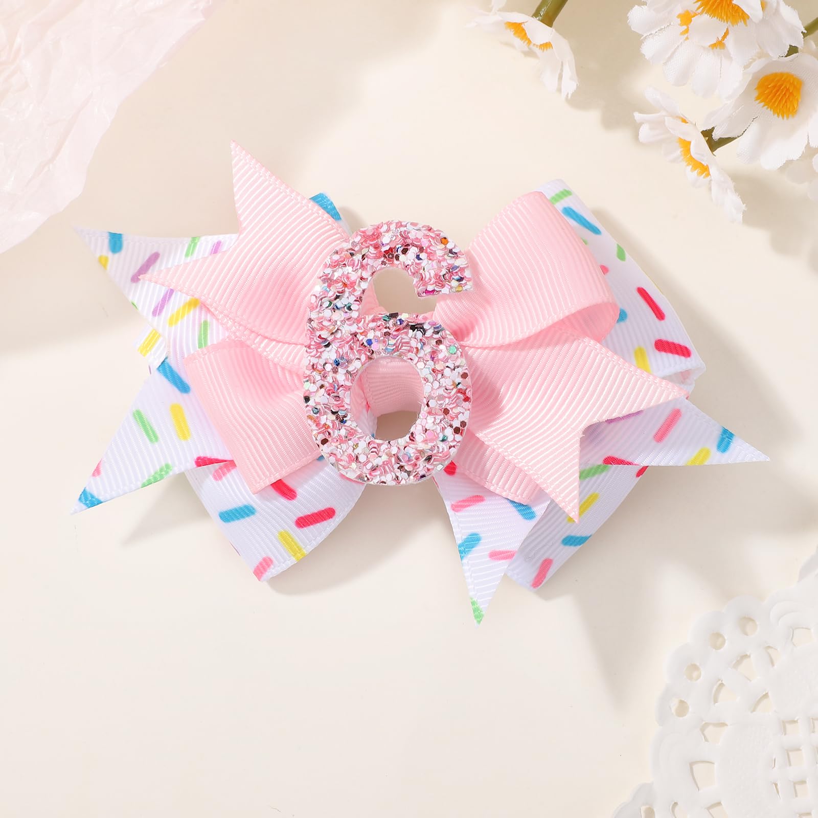 YHXX YLEN birthday party accessory shines in photos