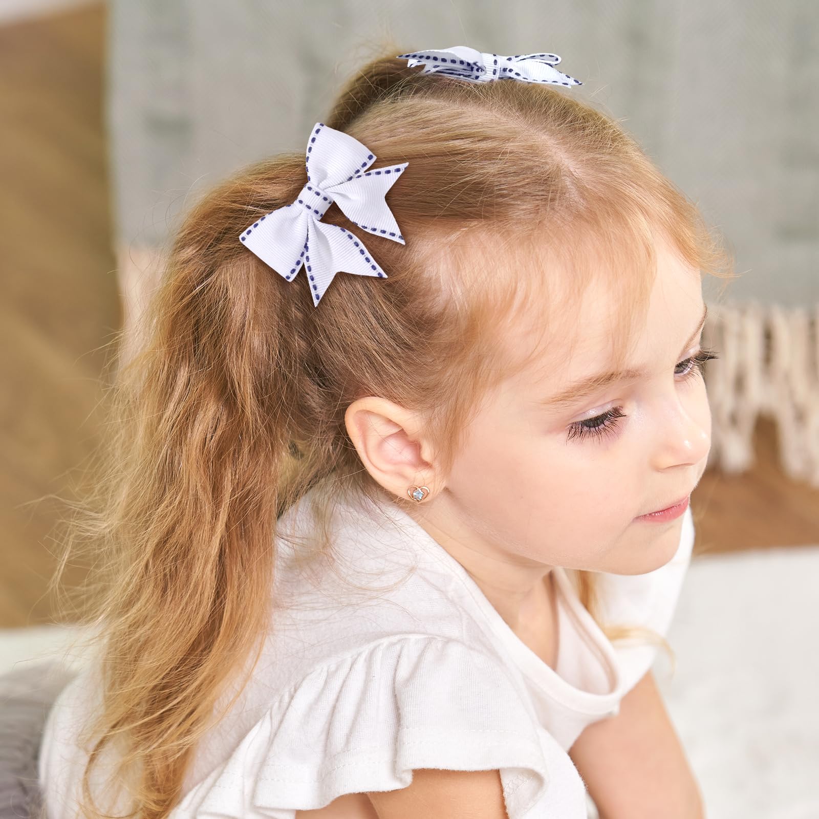 YHXX YLEN fully lined alligator clips protect hair while styling.