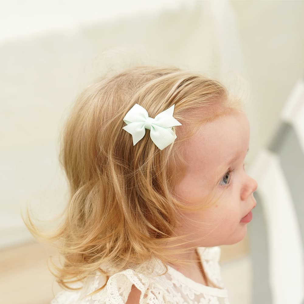 YHXX YLEN soft touch bow on hair illustrating comfortable wear