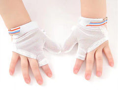 YILIUJIU thumb-sucking-stop-glove soft material shown from front for gentle comfort
