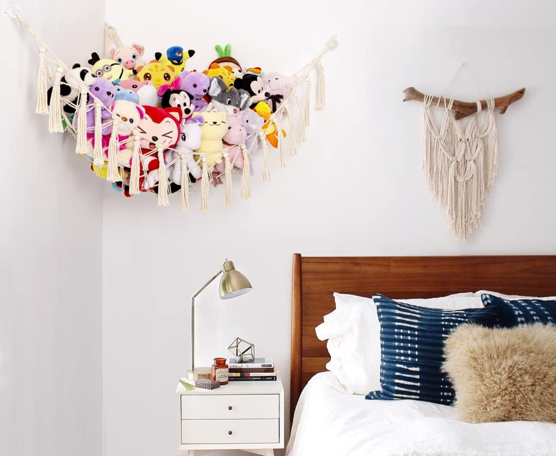 YKBU cream-colored hammock installs quickly with included hooks and anchors