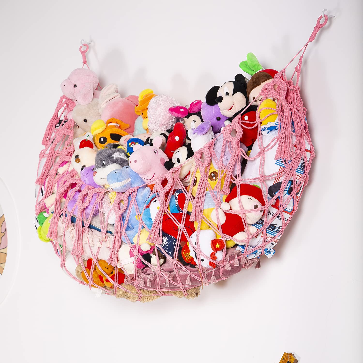YKBU wall-hanging hammock with safety rings helps prevent falls.
