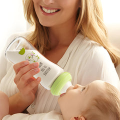 YOHKOH bottle with Level 2 nipple offering controlled flow for newborn feeding comfort.