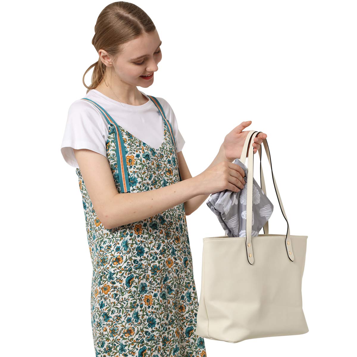 Yoofoss unisex design fits any caregiver and outfit.
