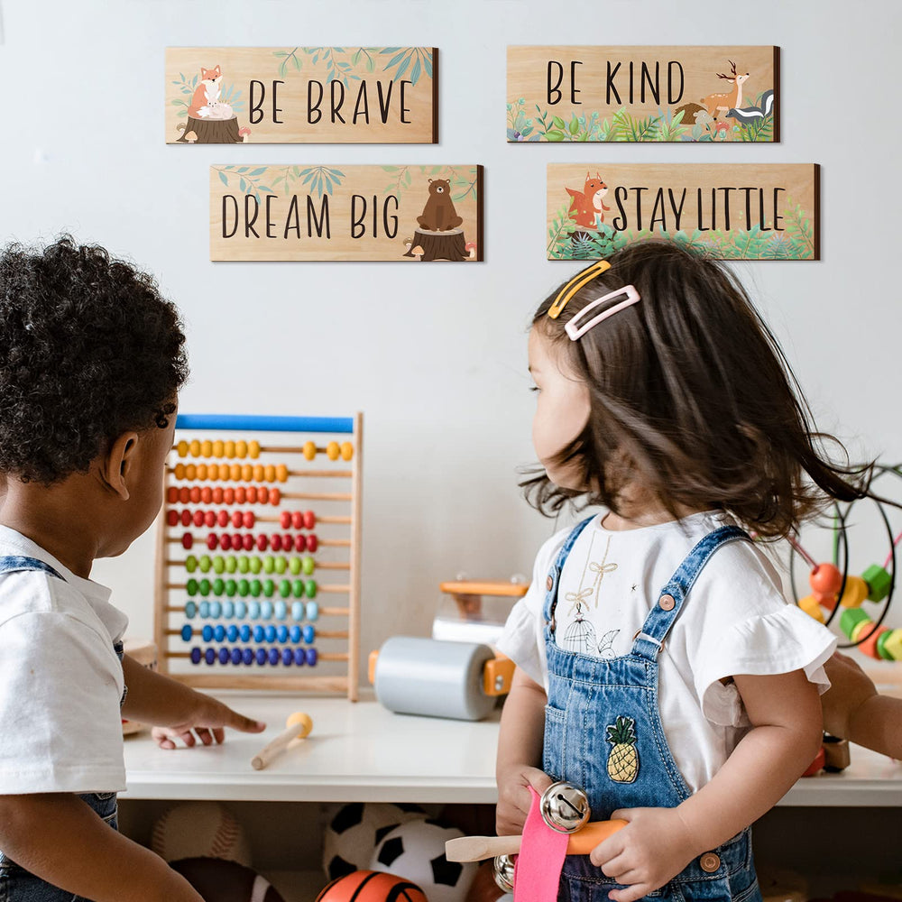 Yookeer nursery signs flat lay packaging highlights gift-ready presentation.