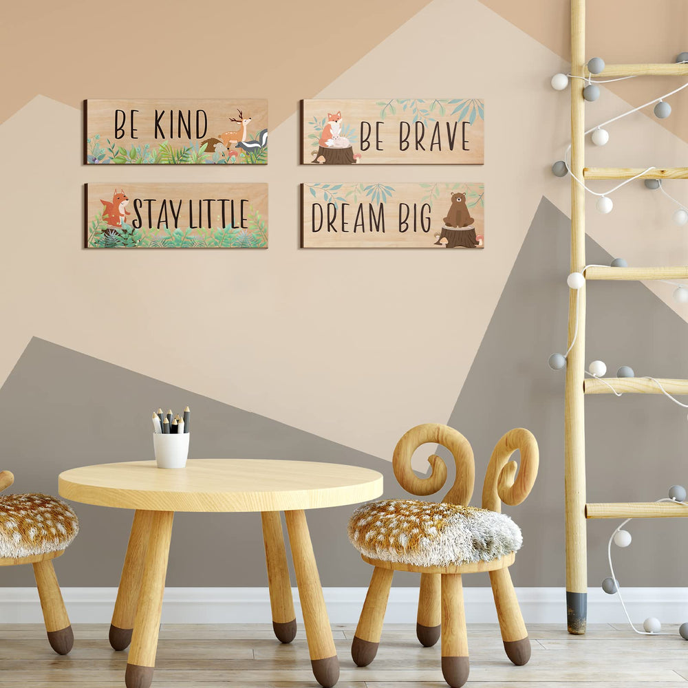 Yookeer safari animal wall sign close-up showing durable wood and vivid colors.