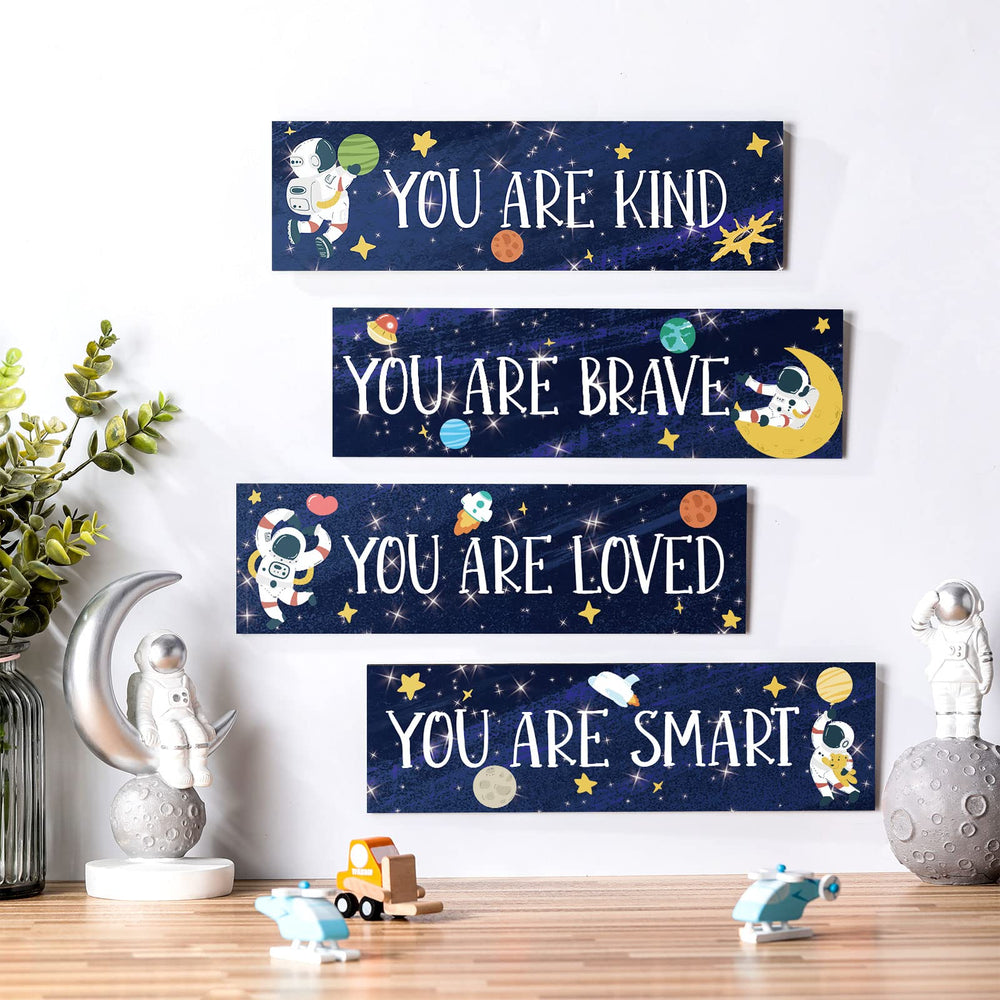 Yookeer wall art with hooks enables easy hanging without wall damage.