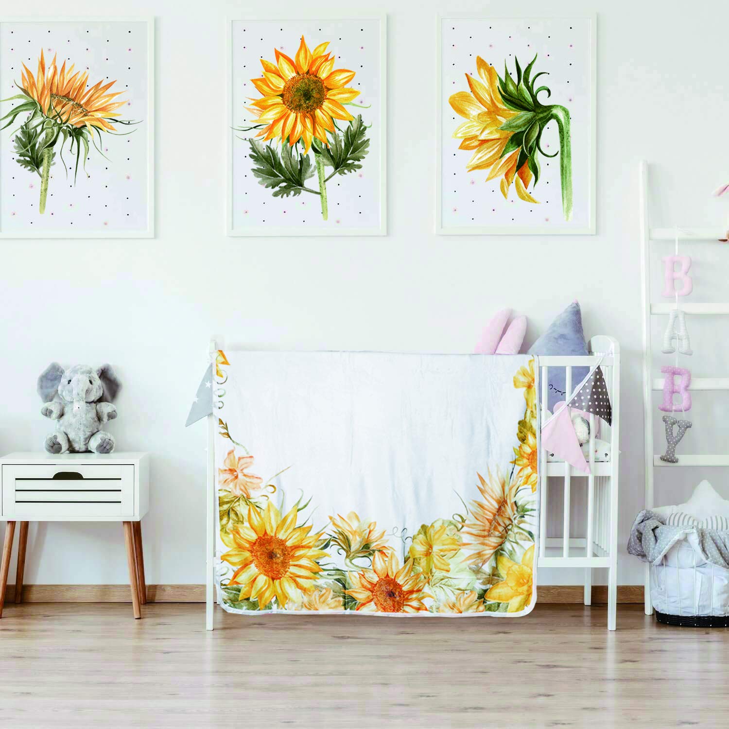 Yoothy Sunflower blanket includes wreath and headband to elevate photo styling.