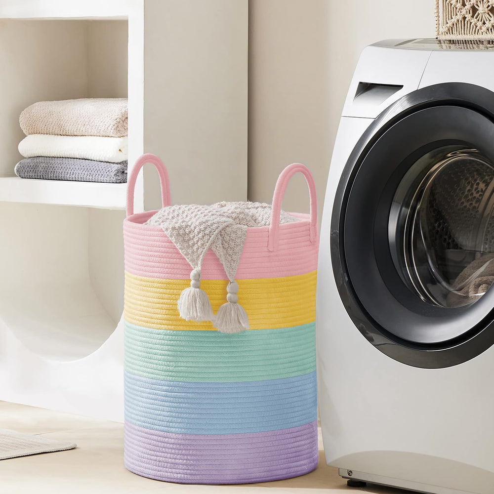 YOUDENOVA hamper returns to shape after packing blankets, keeping a neat look.
