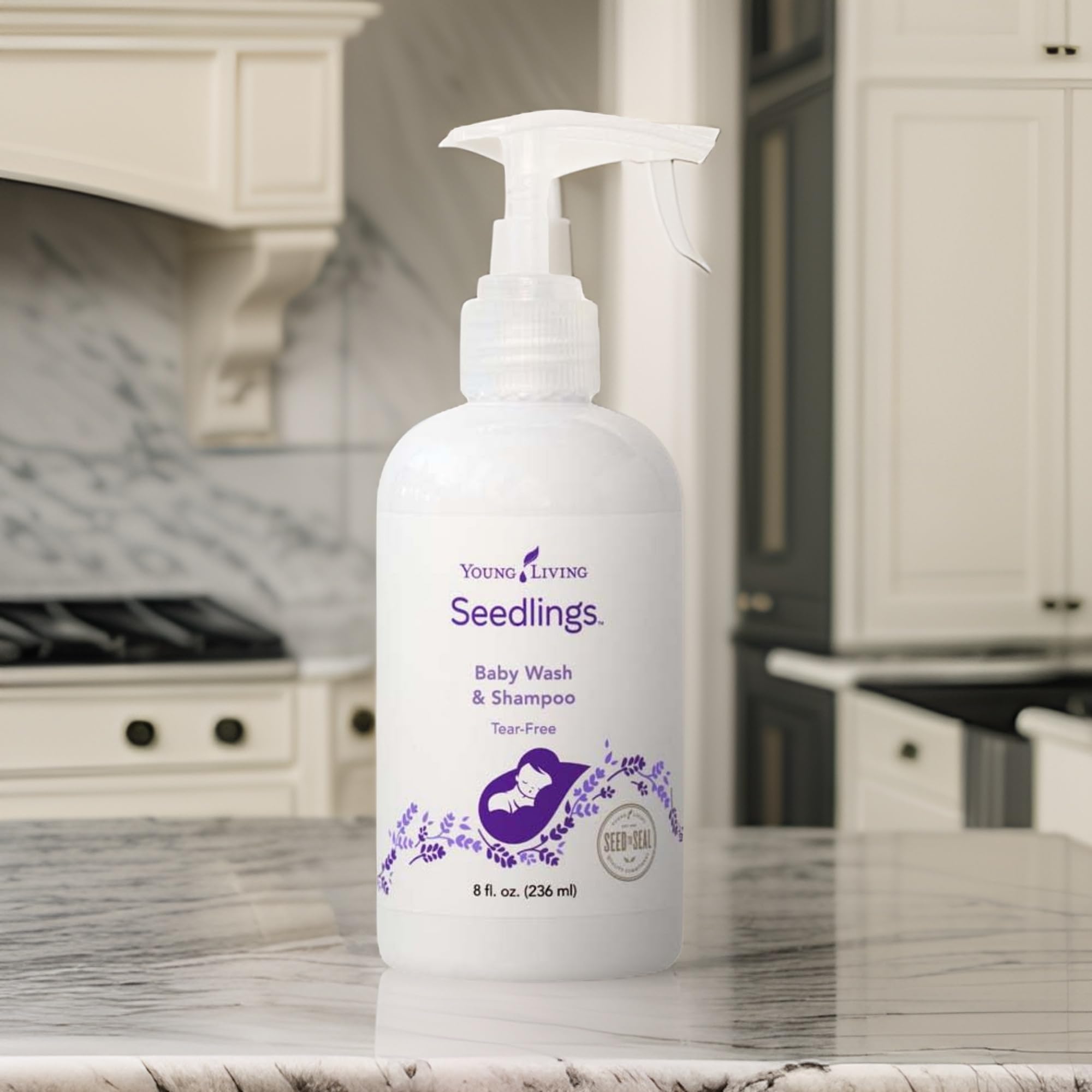 Young Living Seedlings baby wash lather on baby's hair, mild and tear-free.