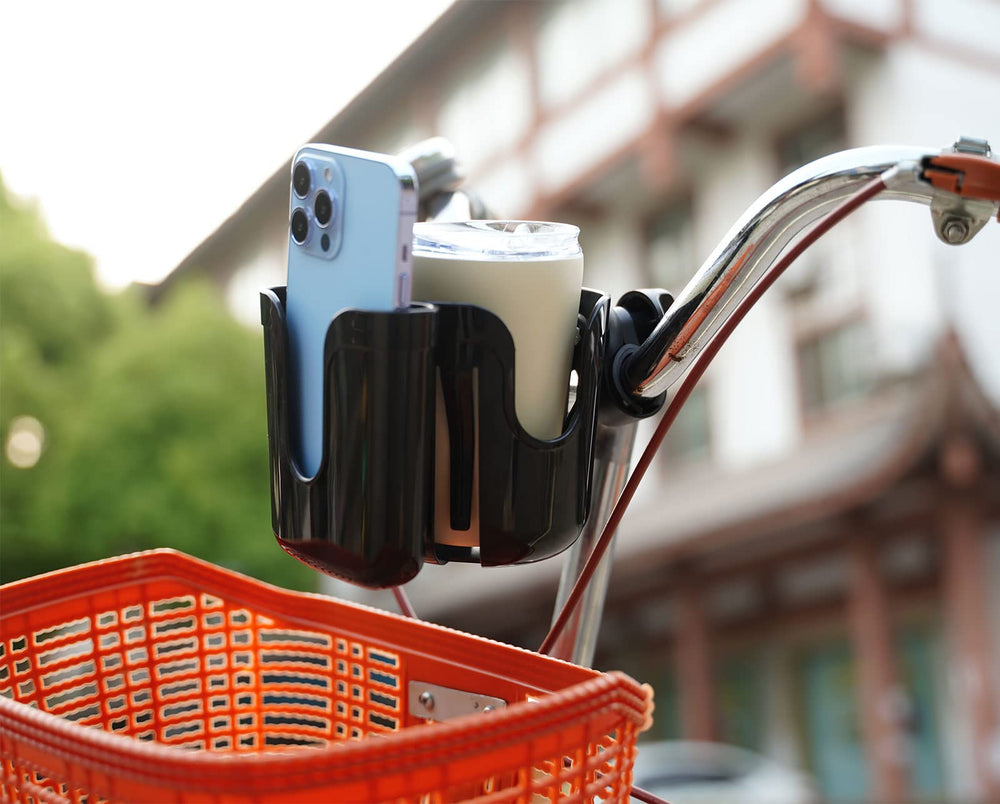 Yoyoapple tool-free installation demonstrated on a stroller or chair arm.