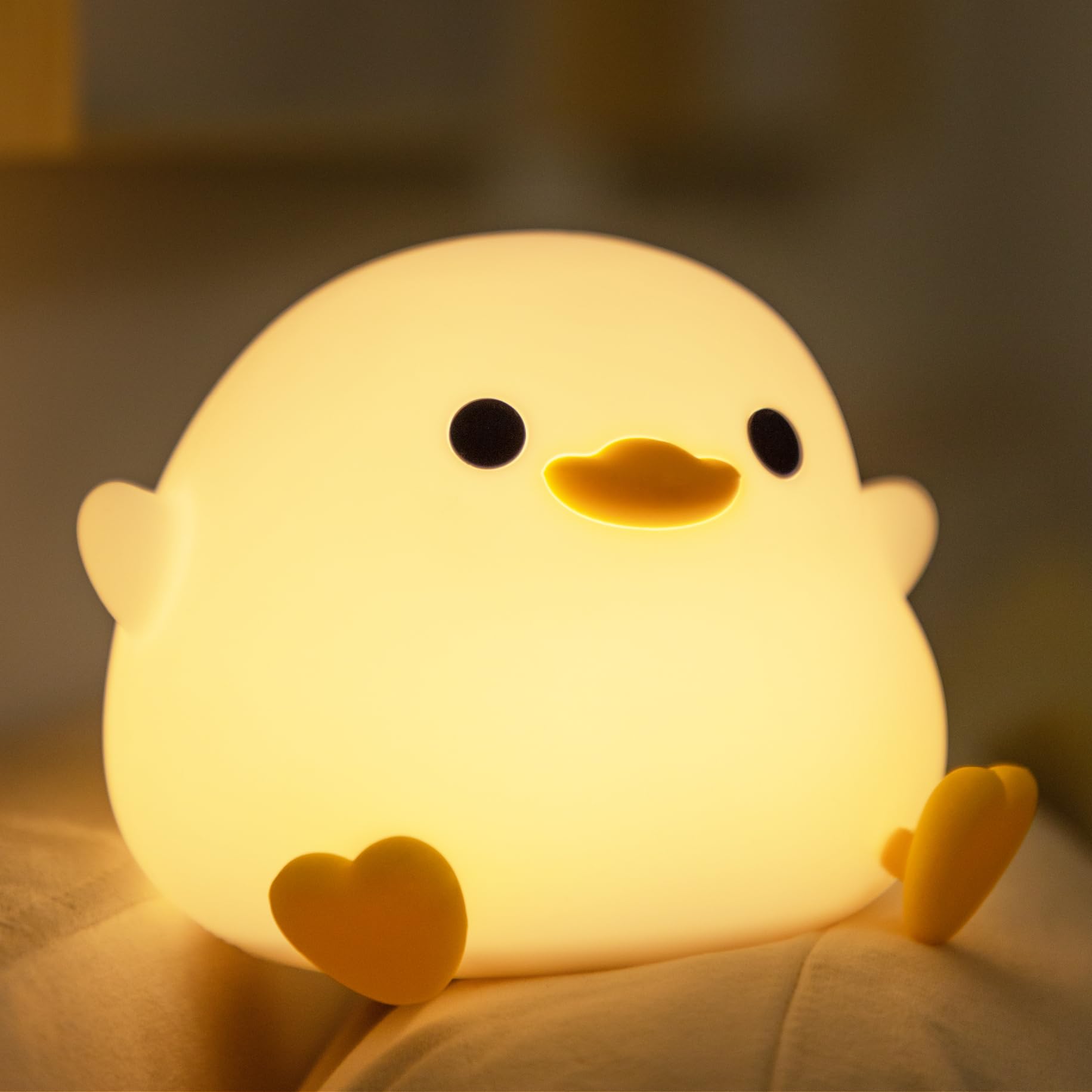 YuanDian Dodo Duck LED night light in soft silicone for safe, cuddly bedside ambience.