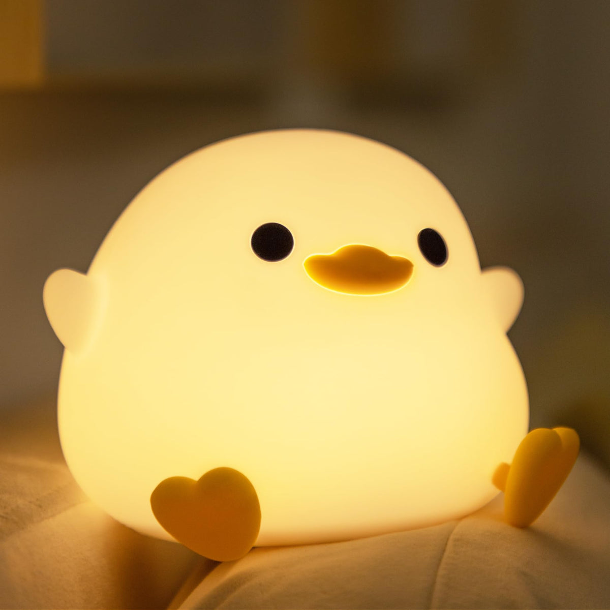 YuanDian Dodo Duck LED night light in soft silicone for safe, cuddly bedside ambience.