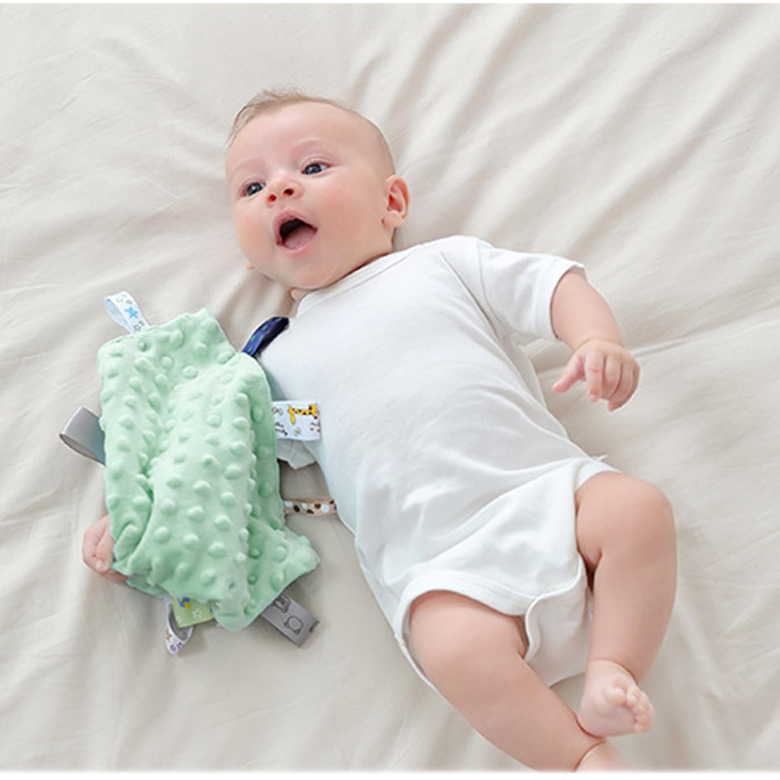 Yufiova Velvet blanket closeup shows soft texture and safe materials for infant cuddling.