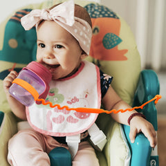 Yunaeduo silicone toy straps hold sippy cups without dropping during outings.