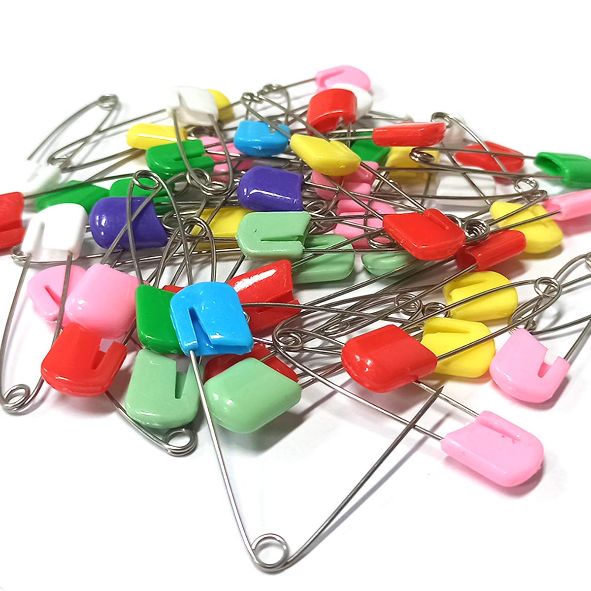 Yuntop diaper pins with locking closure closeup demonstrates secure non slip design