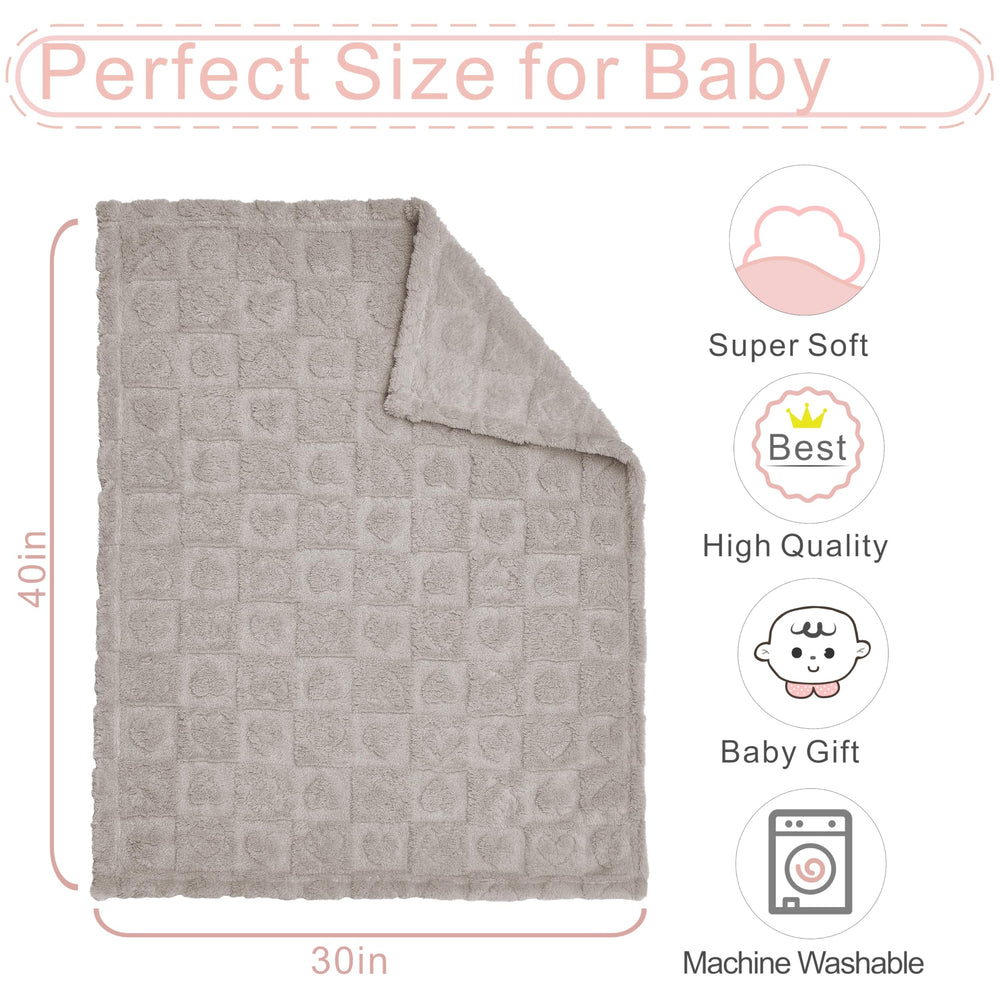 Yurhap nursery decor featuring heart checkered pattern for cute bedding charm