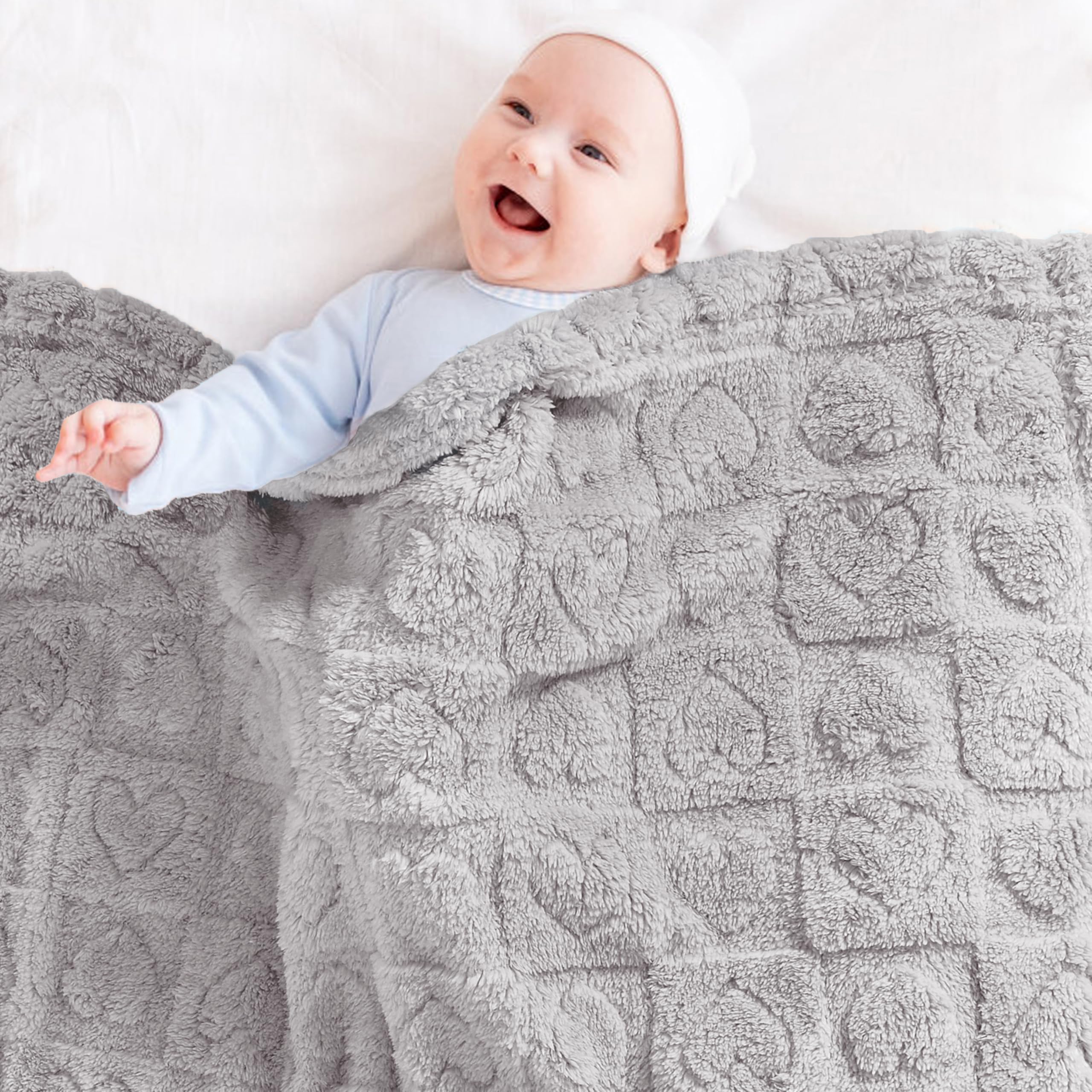 Multifunction use: blanket fits stroller and car seat.