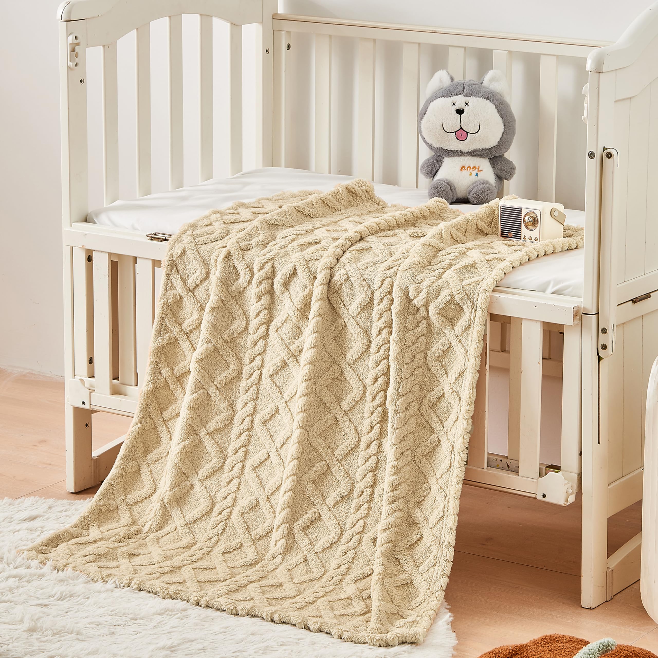 Yurhap Sherpa blanket premium fabric ensuring skin-friendly safety for daily use.