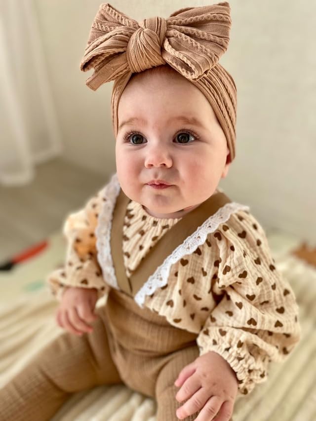 Yxiang 6-inch bows add delicate detail to baby hairstyles.