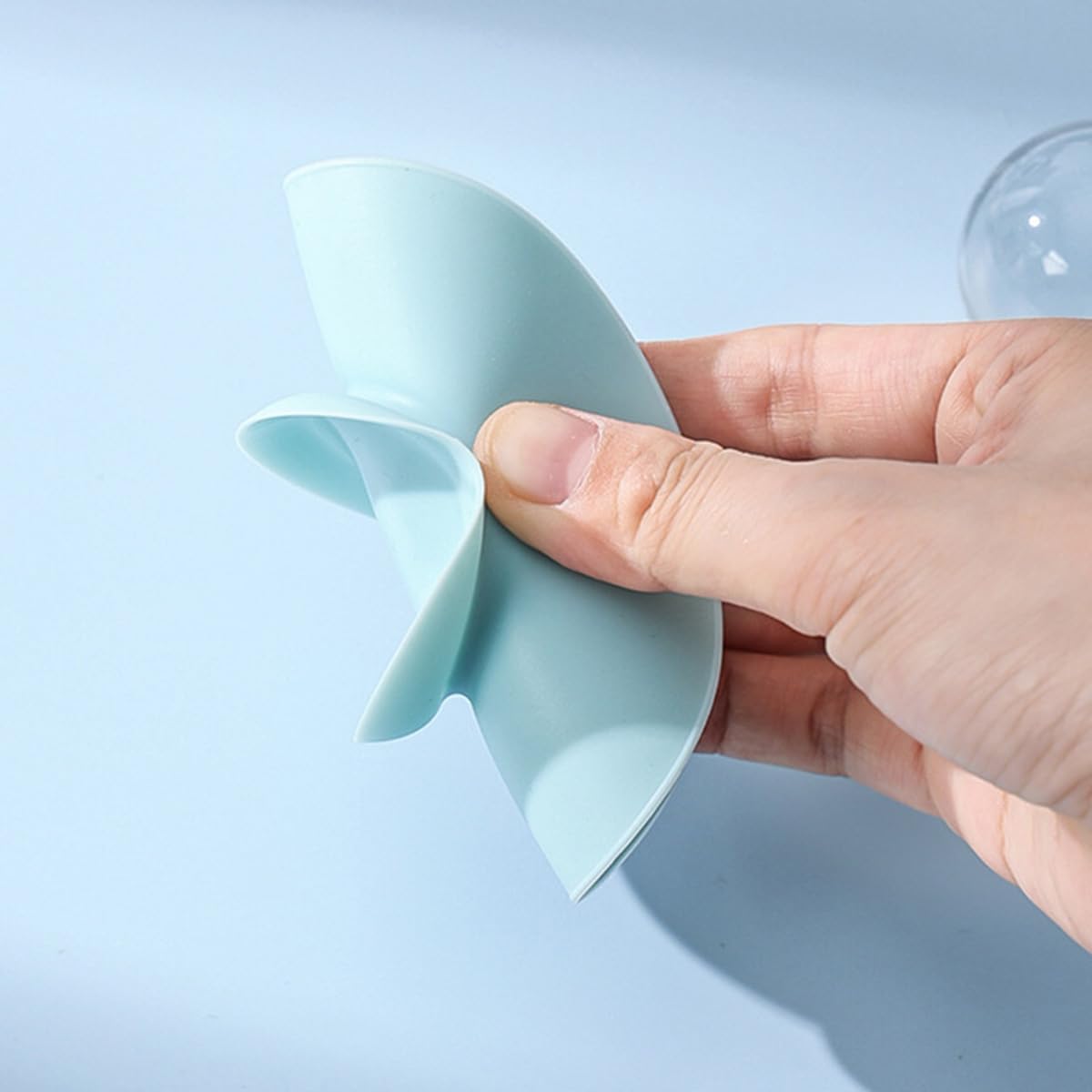 ZAAWUUT plate pads keep small dishes secure during meals or crafts