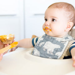 Zainpe penguin-pattern bib offers soft breathable protection