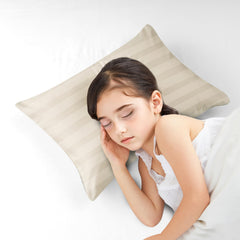Zaizaihome toddler pillow protector zipper close-up highlights secure closure