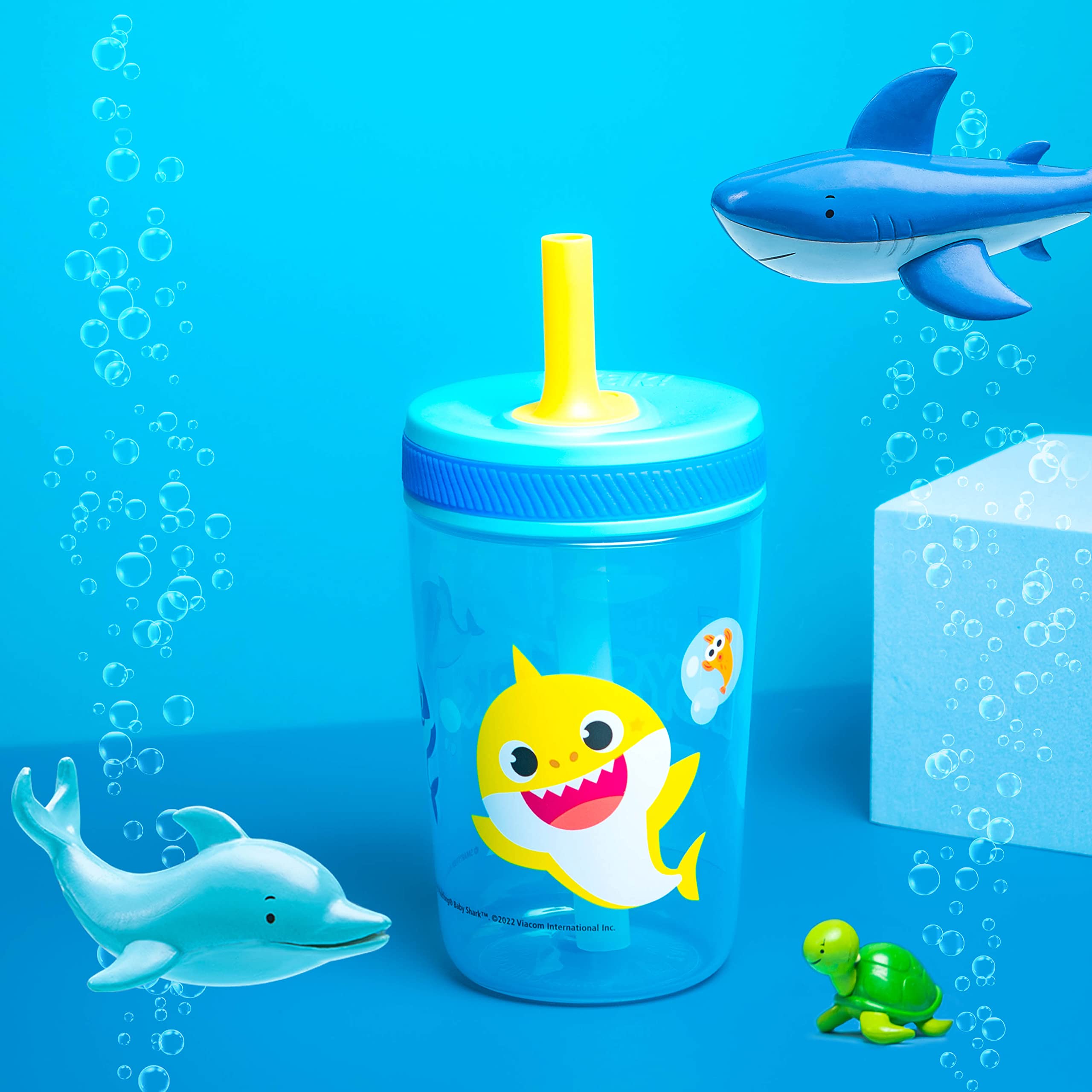 Zak Designs Baby Shark Kelso tumbler close-up of silicone straw valve for easy sipping.