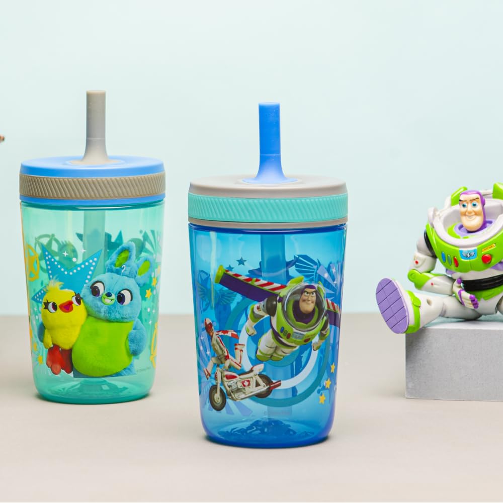 Zak Designs Kelso leak-proof lid close-up showing spill prevention for kids.