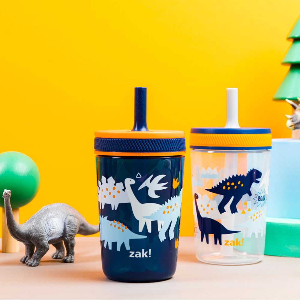Zak Designs Kelso silicone straw with built-in valve reduces spills
