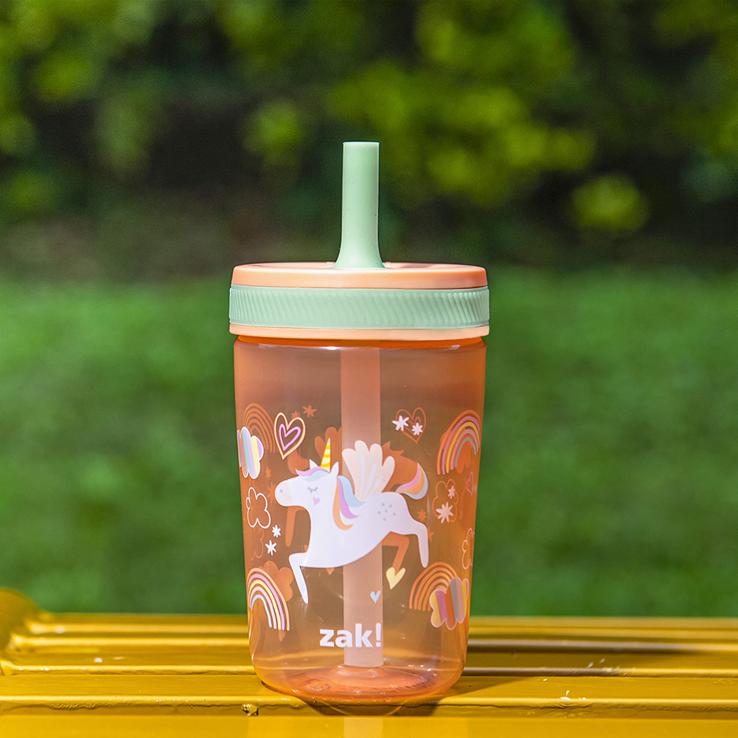Zak Designs Kelso durable plastic with silicone straw texture