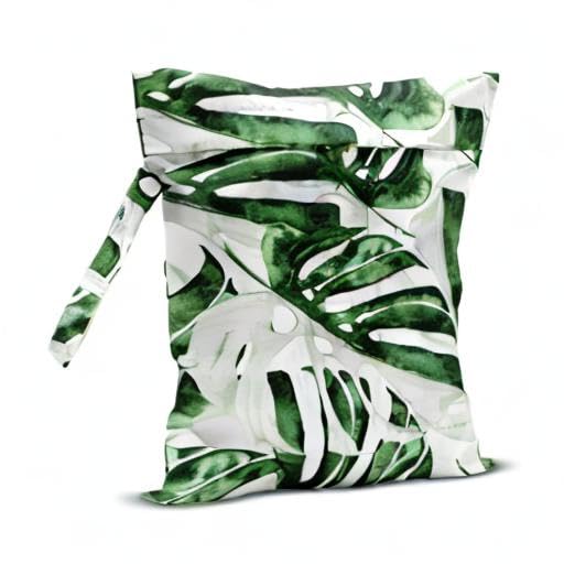 zcyxuuw wet bag at the beach scene, lightweight and versatile