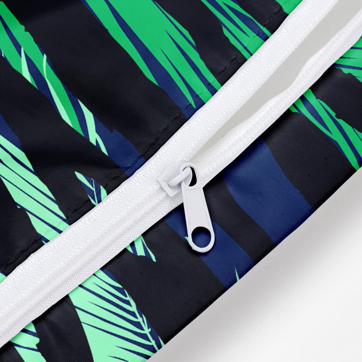 Zcyxuuw wet bag features tropical palm patterns to suit personal style.