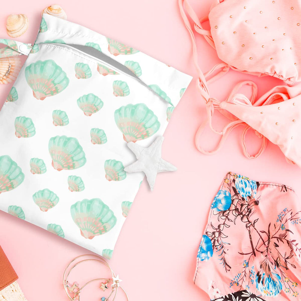 zcyxuuw diaper-use image showcases a practical option for on-the-go families.